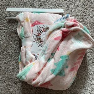 Pastel Christmas Tree Throw